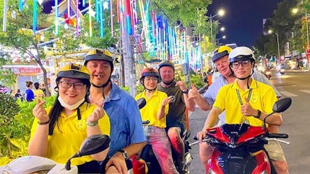 Excursão turística noturna em Ho Chi Minh